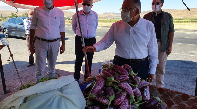 Başkan Büyükkılıç, Yemliha’yı ziyaret ederek, üreticilerle bir araya geldi.