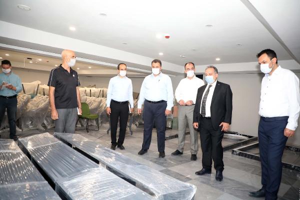 Başkan Yalçın, Kütüphane ve Kültür Merkezi'ni inceledi