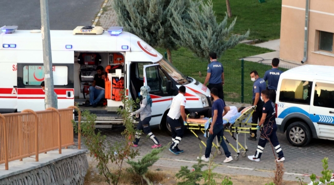 BORÇ-ALACAK KAVGASINDA 2 YARALI