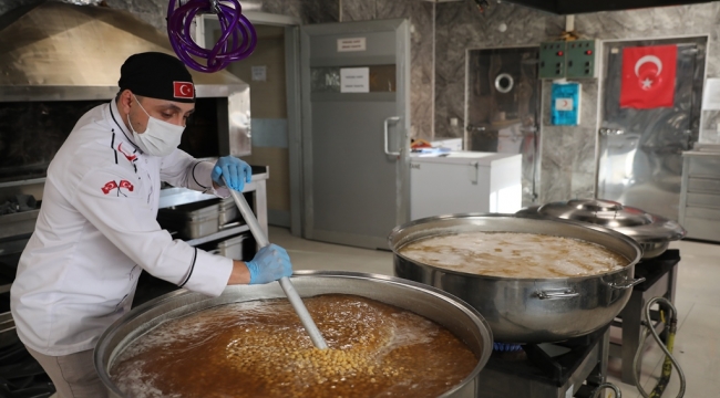 KOCASİNAN'DAN AŞURE İKRAMI