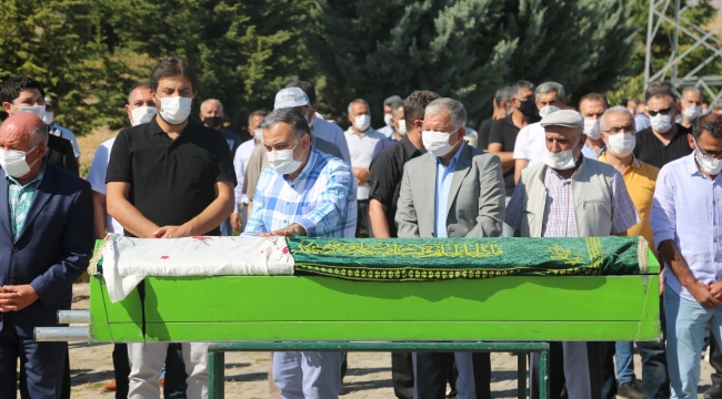 MEHMET CABBAR'IN ANNESİ ZEYNEP CABBAR HAKKA UĞURLANDI
