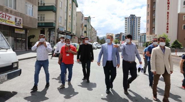 MELİKGAZİ BELEDİYE BAŞKANI MUSTAFA PALANCIOĞLU: ''TACETTİN VELİ MAHALLESİNDE ASFALT ÇALIŞMASI BAŞLADI''