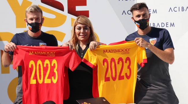 Pedro Henrique ve Gustavo Campanharo'nun sözleşmesi uzatıldı