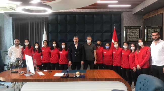 SEDAT KILINÇ: 'YABANCILAR YERİNE KENDİ ÇOCUKLARIMIZA SAHİP ÇIKALIM'