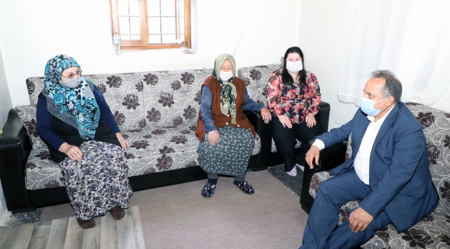 BAŞKAN YALÇIN'DAN ÇAT KAPI YAŞLI ZİYARETİ