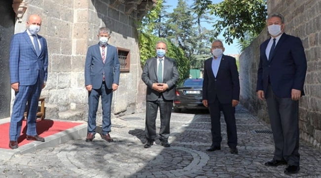 BAŞKANLAR İSTİŞAREDE