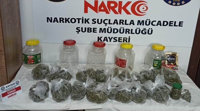 BİN 950 GRAM ESRAR ELE GEÇİRİLDİ