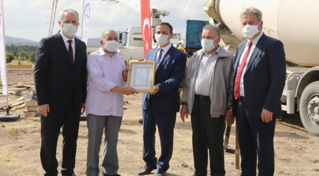 ERÜ'DE HACI BAYRAM SANIK VE EVLATLARI CAMİİ TEMELİ ATILDI