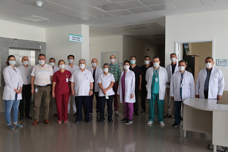 FAZ-3 AŞISI HEMŞİREYE UYGULANDI