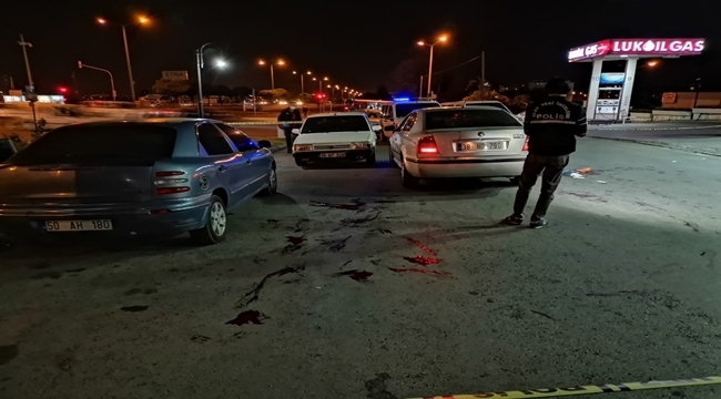 HUSUMETLİ 2 KİŞİNİN KAVGASI: 1 YARALI