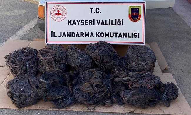 KABLO HIRSIZI YAKALANDI