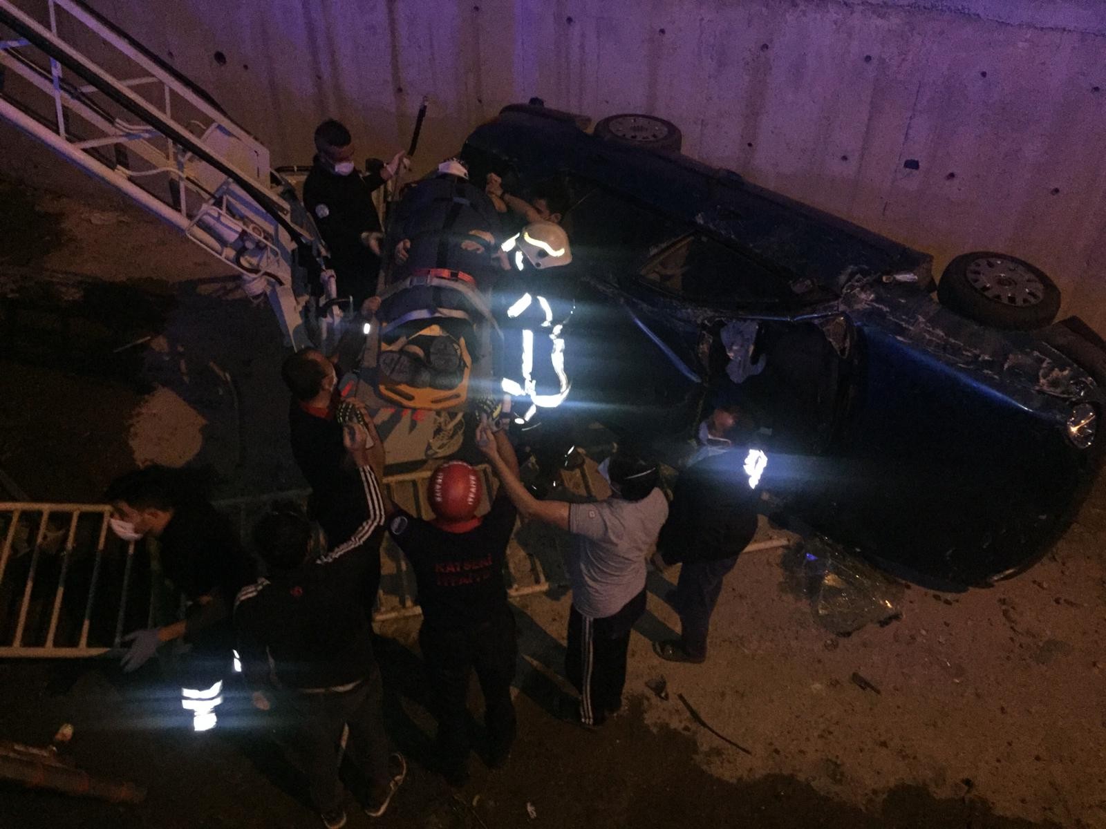 KANALA UÇAN OTOMOBİLDE CAN PAZARI