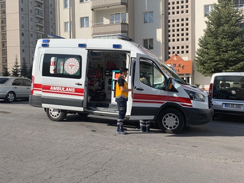 KENDİNİ DOĞALGAZ BORUSUNA ASTI