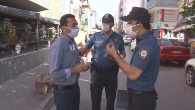 KİMLİK VERMEMEK İÇİN DİRENDİ