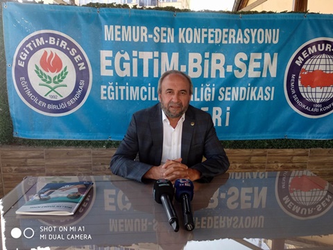 ÖĞRETMEN VE ÖĞRENCİLERE VERGİ İNDİRİMİ YAPILMALI