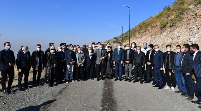 BAŞKAN BÜYÜKKILIÇ KENDİ ADINA FİDAN DİKTİ