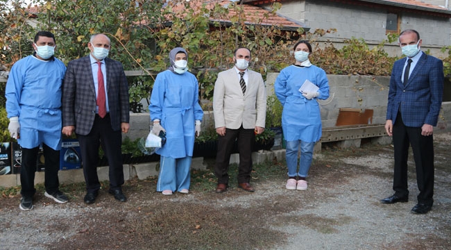 BAŞKAN ÖZTÜRK SAĞLIK ÇALIŞANLARINI ZİYARET ETTİ
