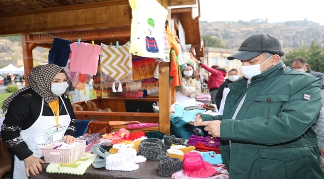 BAŞKAN YALÇIN KADIN ÜRETİCİ PAZARINDA