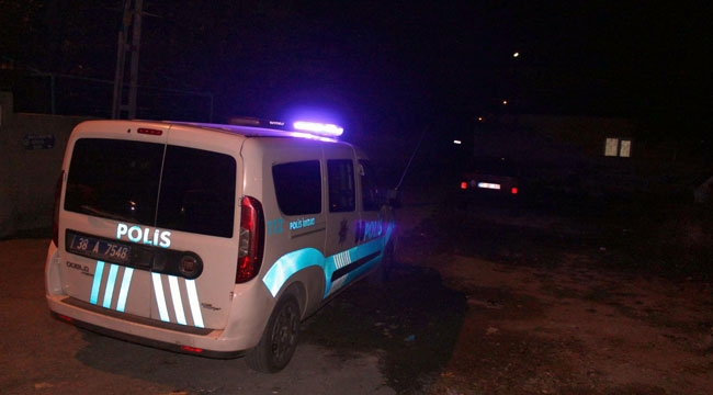 BERABER ALKOL ALDIĞI ARKADAŞINI BIÇAKLADI