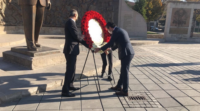 ÇELENK KOYMA TÖRENİ DÜZENLENDİ