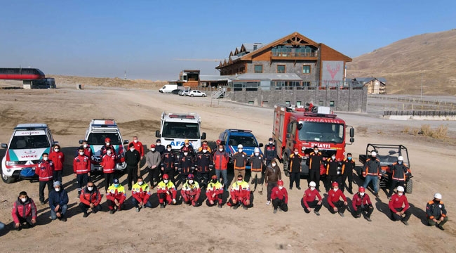 ERCİYES'TE KAYAK SEZONU ÖNCESİ TATBİKAT