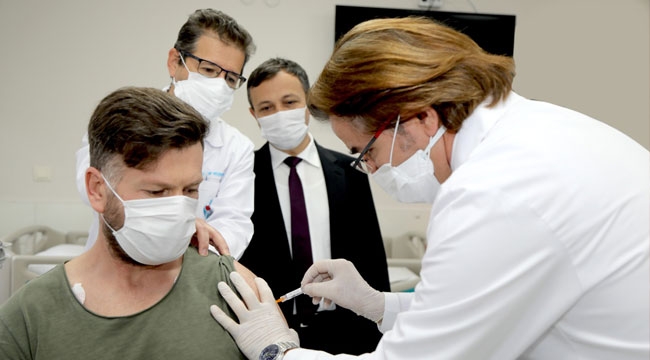 ERÜ'DE AŞI ADAYININ 2'İNCİ DOZU YAPILDI