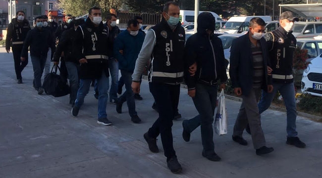 FETÖ OPERASYONU: 25 ŞÜPHELİDEN 9'U ADLİYEDE