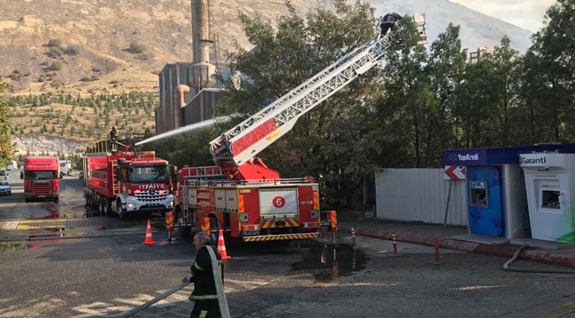 OSB'DE KAĞIT FABRİKASINDA YANGIN