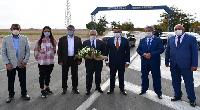 SİNDELHÖYÜK'TE SICAK ASFALT, SICAK SOHBET