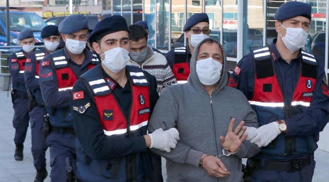 SÖZDE 'RAKKA EMİRİ' İLE 3 DEAŞ'LI ADLİYEDE