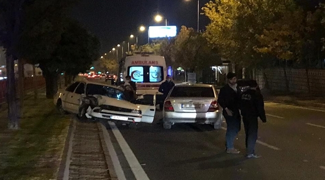 TALAS BULVARI'NDA ZİNCİRLEME KAZA: 3 YARALI