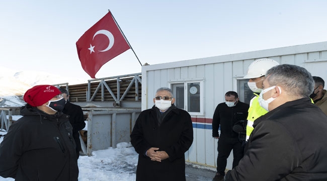BAŞKAN BÜYÜKKILIÇ, JEOTERMAL SONDAJ İNCELEMESİ YAPTI