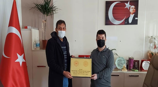 BEYAZ BAYRAK VE SERTİFİKA ALDILAR