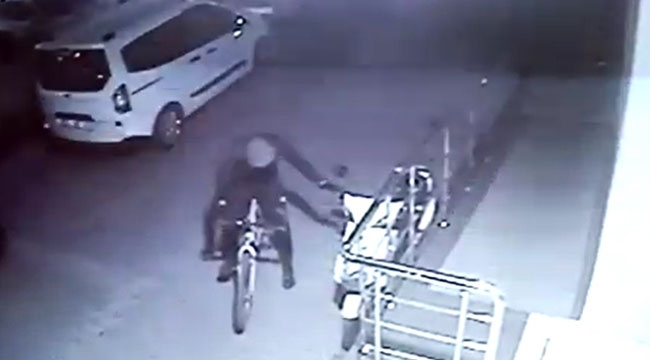 BİSİKLETLE GELİP MOTOSİKLETLE GİTTİ