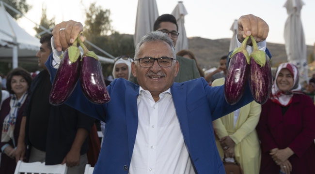 BÜYÜKKILIÇ'TAN 600 GÜNDE 16 İLÇEYE 122 ZİYARET