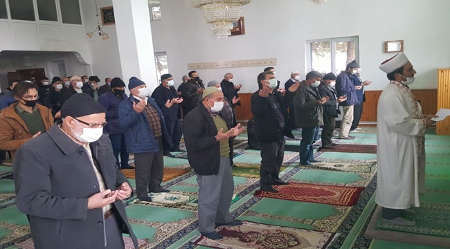 CEMAAT YAĞMUR DUASI YAPTI