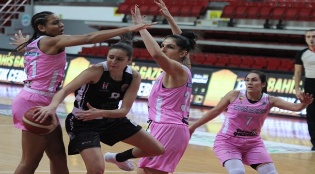 EVİNDE BEŞİKTAŞ HDI SİGORTAYI DEVİRDİ