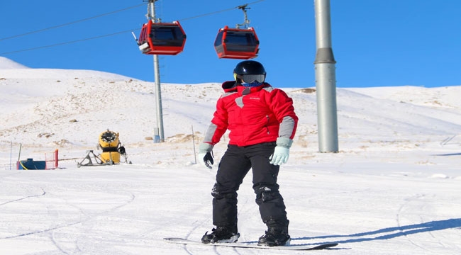 KAYAK SEVERLER ERCİYES'TE