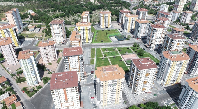 MELİKGAZİ'DE 1034 DAİRE VE 60 DÜKKAN TESLİM EDİLDİ