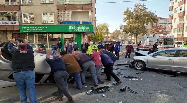 OTOMOBİL TAKLA ATTI: 3 YARALI