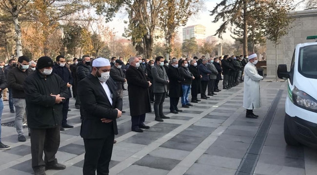 SAMİ YANGIN SON YOLCULUĞUNA UĞURLANDI