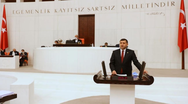 VATANDAŞ 'YHT'DE TÜNELİN UCUNU GÖRMEK İSTİYOR'