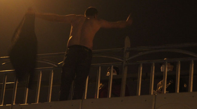 YARI ÇIPLAK ŞAHIS İNTİHARA KALKTI