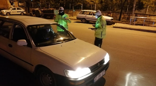 YEŞİLHİSAR'DA KORONAVİRÜS DENETİMİNE DEVAM