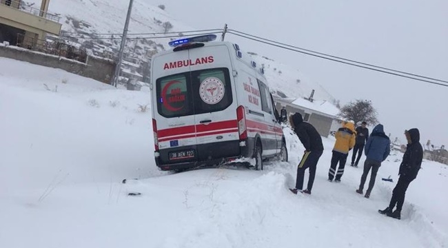 AMBULANS KARA SAPLANARAK YAN YATTI