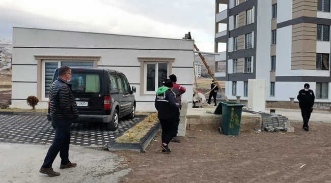 BEKÇİ ÖLÜ OLARAK BULUNDU