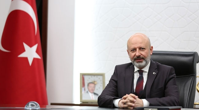 ÇOLAKBAYRAKDAR: 'TOPLUMUN SESİ OLMAKTADIRLAR'