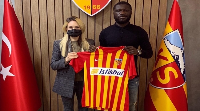 KEVİN LUCKASSEN RESMİ SÖZLEŞMEYİ İMZALADI