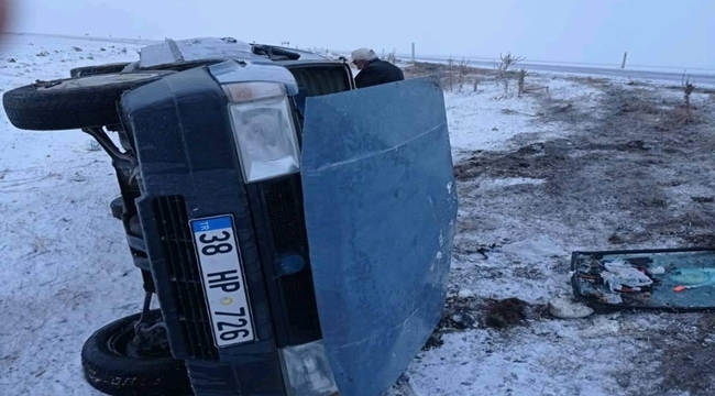 OTOMOBİL TAKLA ATTI: SÜRÜCÜ HAFİF YARALI