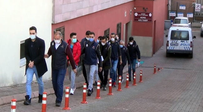 3 İLDE FETÖ/PDY OPERASYONU: 15 GÖZALTI